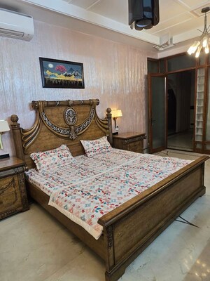 Bedroom in 3 BHK Apartment at Green Park Extension – for Rent