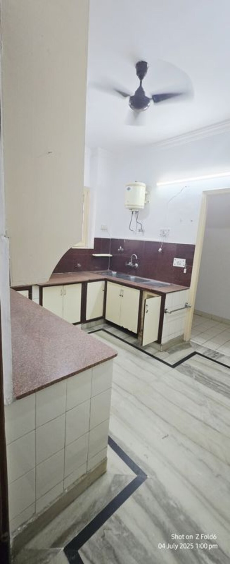 Kitchen, sarvodaya enclave 4 Bedroom 500 Sq.Yd. Builder Floor In Sarvodaya Enclave Delhi 10760958