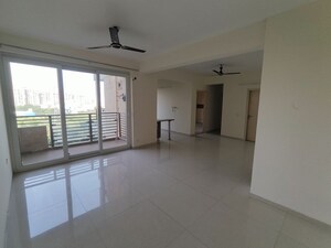 Room in 3 BHK Apartment at Tulip Violet, Sector 69 – for Rent