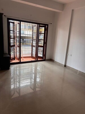 Room in 3 BHK Builder Floor at Cox Town – for Rent