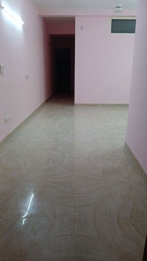 Room in 2 BHK Builder Floor at Sector 43 – for Rent