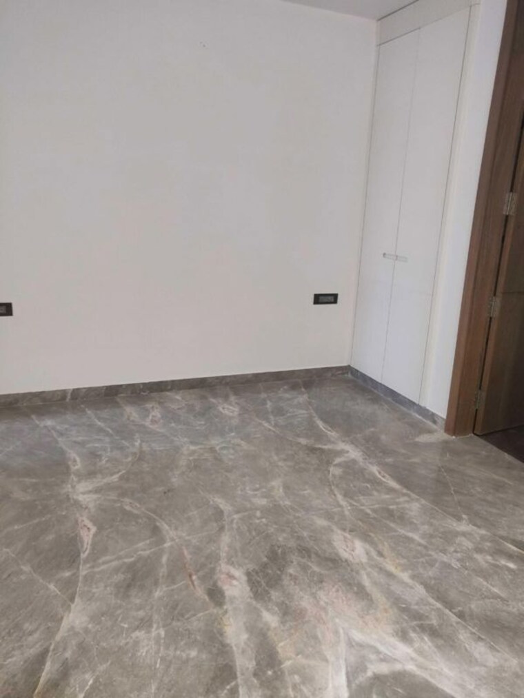 Room, sector 43 2 Bedroom 185 Sq.Yd. Builder Floor In Sector 43 Gurgaon 10761011