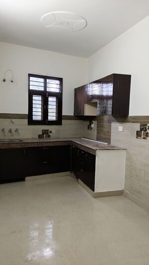Kitchen in 3 BHK Builder Floor at Spring Field, Sector 31 – for Sale