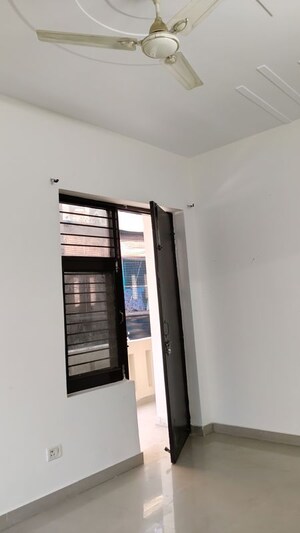 Room in 3 BHK Builder Floor at Spring Field, Sector 31 – for Sale