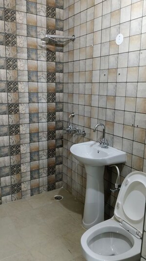 Bathroom in 3 BHK Builder Floor at Spring Field, Sector 31 – for Sale