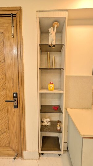 Furnished Amenities in 2 BHK Builder Floor at Saket – for Rent