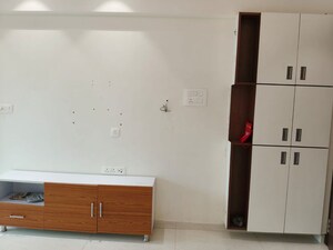 Furnished Amenities in 2 BHK Apartment at Navghar Purvarang CHS, Mulund East – for Rent