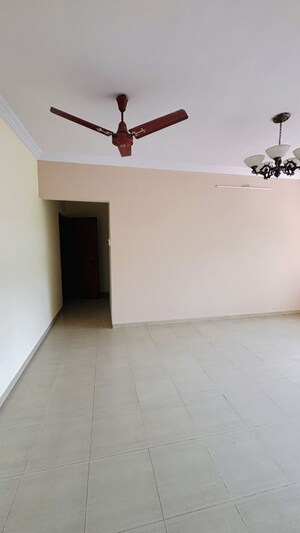 Room in 2 BHK Apartment at Marathon Cosmos, Mulund West – for Rent