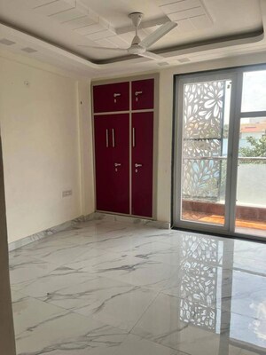 2 BHK Builder Floor For Rent in Saket