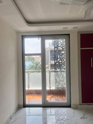 Room in 2 BHK Builder Floor at Saket – for Rent