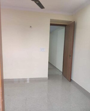 Room in 1 BHK Builder Floor at Saket – for Rent