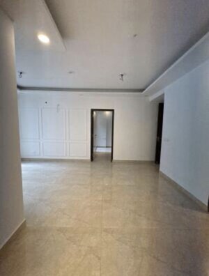 Room in 2 BHK Apartment at Nimbus Express Park View - II, Chi V Greater Noida – for Rent