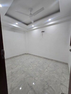 Room in 1 BHK Builder Floor at Saket – for Rent