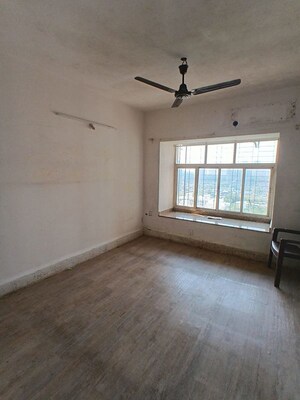 Room in 3 BHK Apartment at Lokhandwala Whispering Palms, Kandivali East – for Sale