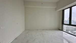 Room in 4 BHK Apartment at Piramal Aranya, Byculla – for Rent