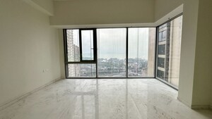 Room in 4 BHK Apartment at Piramal Aranya, Byculla – for Rent