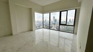 Room in 4 BHK Apartment at Piramal Aranya, Byculla – for Rent