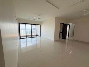 5 BHK Apartment For Sale in Kalpataru Magnus, Bandra East