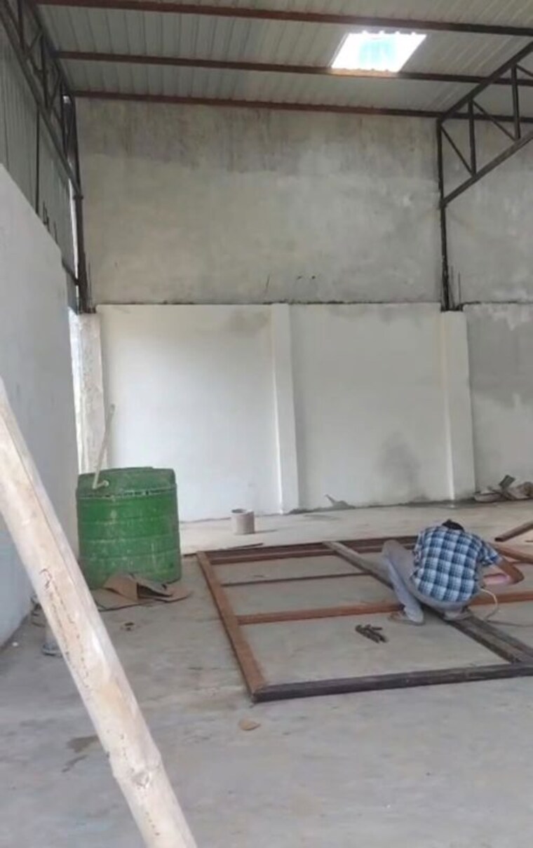 Team Area, r-sons-jeevan-deep-colony-group-e Commercial Warehouse 2000 Sq.Ft. In Deva Road Lucknow 10761053