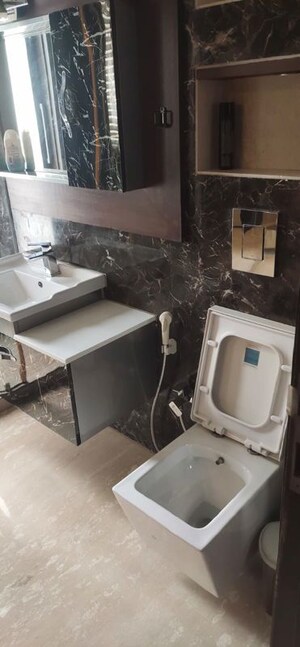 Attached Bathroom in 2 BHK Builder Floor at Vasant Vihar – for Rent