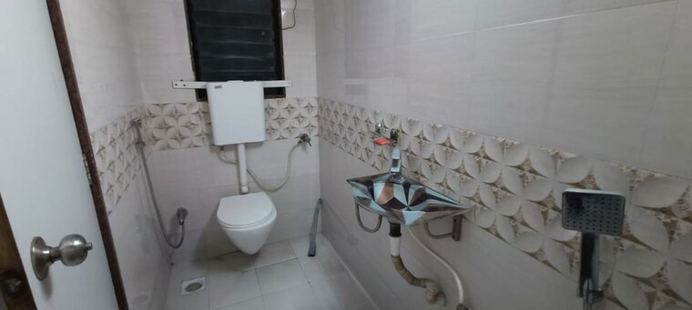 Bathroom, puranik-villa 3 Bedroom 1500 Sq.Ft. Villa In Ashok Nagar Thane 10761082
