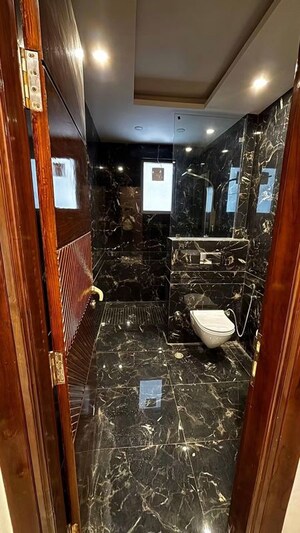 Furnished Amenities in 3 BHK Apartment at CS Roseate 63, Sector 63a – for Sale