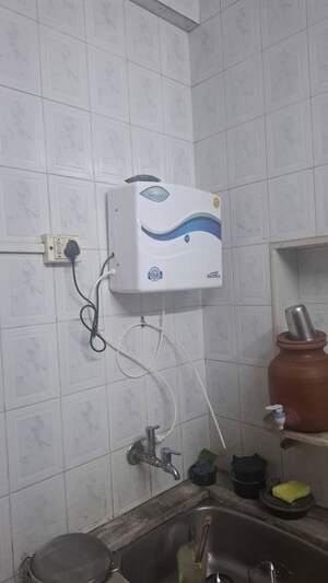 Bathroom in  Pg at Malad West – for Rent