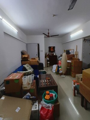 Team Area in 3 BHK Apartment at Lokhandwala Whispering Palms, Kandivali East – for Rent