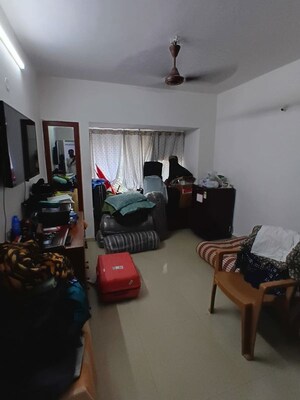 Team Area in 3 BHK Apartment at Lokhandwala Whispering Palms, Kandivali East – for Rent