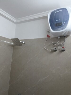 Bathroom in 2 BHK Builder Floor at Vaishali Sector 5 – for Rent