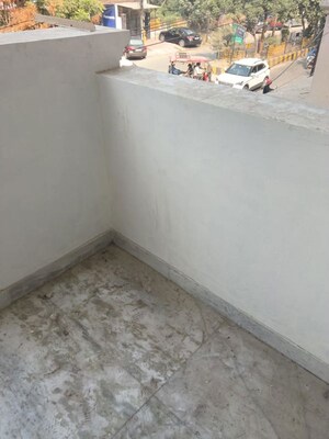 Room in 2 BHK Builder Floor at Vaishali Sector 5 – for Rent