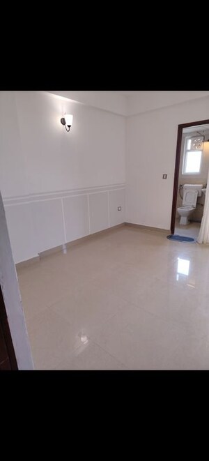Room in 3 BHK Apartment at ROF Amaltas, Sector 92 – for Sale