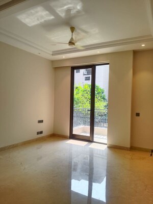 Room in 4 BHK Builder Floor at Vasant Vihar – for Rent