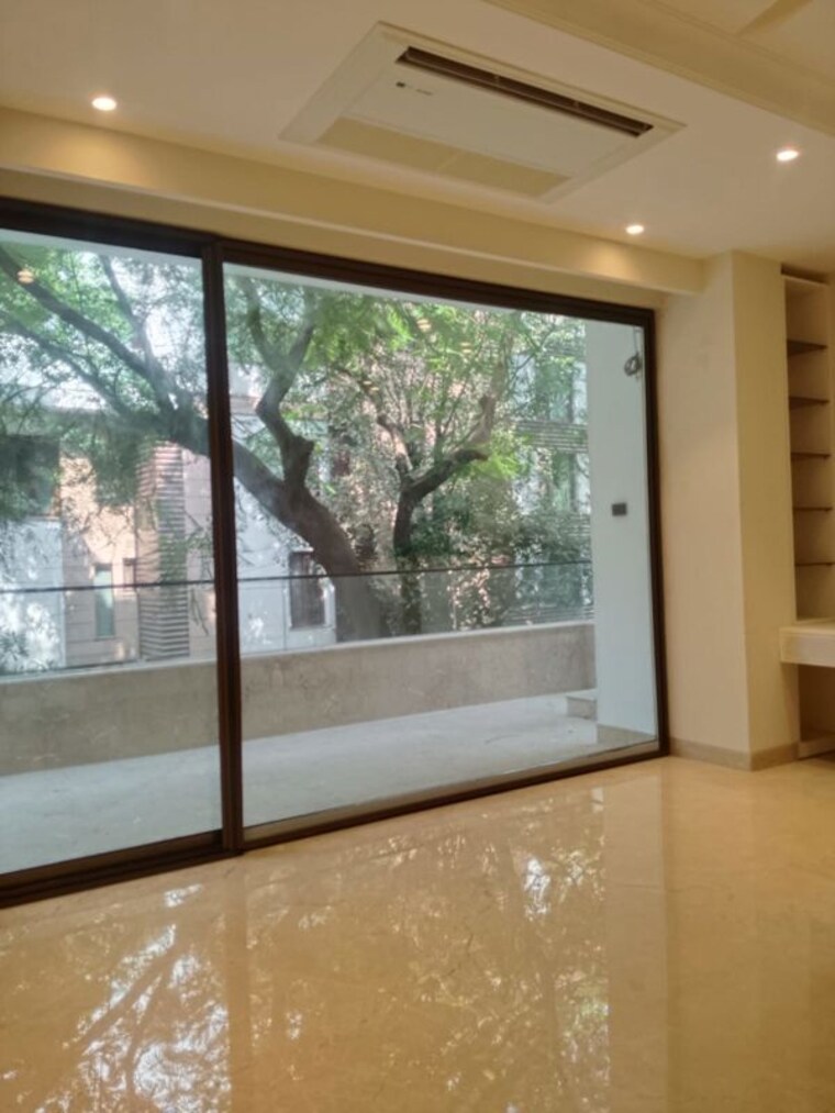 Room, vasant vihar 4 Bedroom 600 Sq.Yd. Builder Floor In Vasant Vihar Delhi 10761158