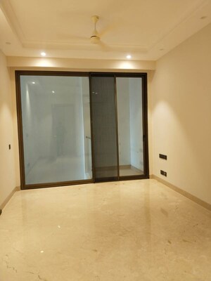 Room in 4 BHK Builder Floor at Vasant Vihar – for Rent