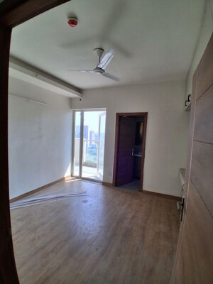 Furnished Amenities in 3 BHK Apartment at Tulip Yellow, Sector 69 – for Rent