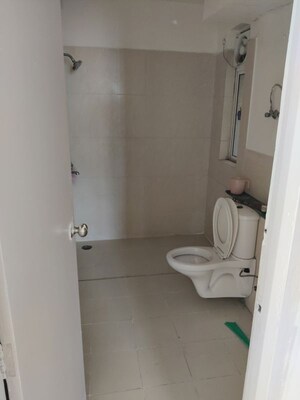 Bathroom in 3.5 BHK Apartment at Jaypee Greens Kosmos, Sector 134 – for Rent