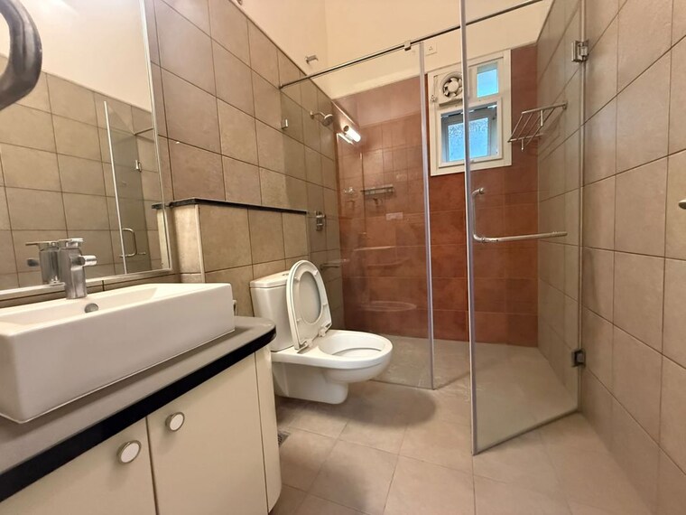 Kitchen, prestige-lakeside-habitat 5 Bedroom 6770 Sq.Ft. Villa In Varthur Bangalore 10761174