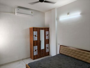 Room in 1 BHK Apartment at Vejalpur – for Rent
