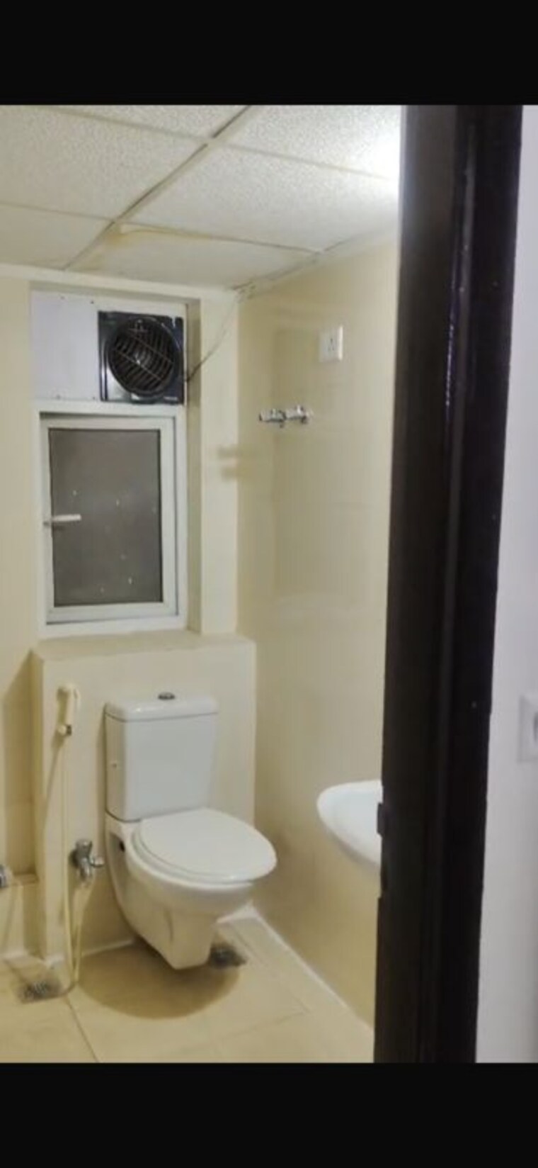 Bathroom, bptp-park-elite-premium 3.5 Bedroom 1128 Sq.Ft. Apartment In Sector 84 Faridabad 10761197