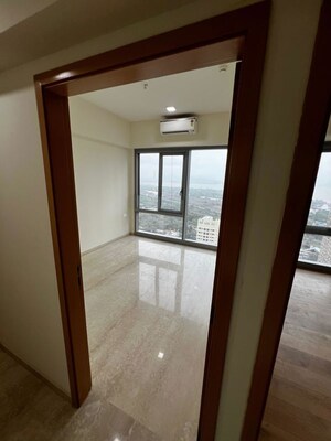 Room in 3 BHK Apartment at Piramal Aranya, Byculla – for Sale
