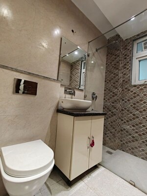 Bathroom in 3 BHK Builder Floor at Uppal Southend, Sector 49 – for Rent