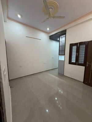 Room in 1 BHK Villa at Gaur Yamuna City, Gaur Yamuna City – for Rent