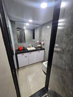 Bathroom in 2.5 BHK Apartment at Lokhandwala Sapphire Heights, Kandivali East – for Sale