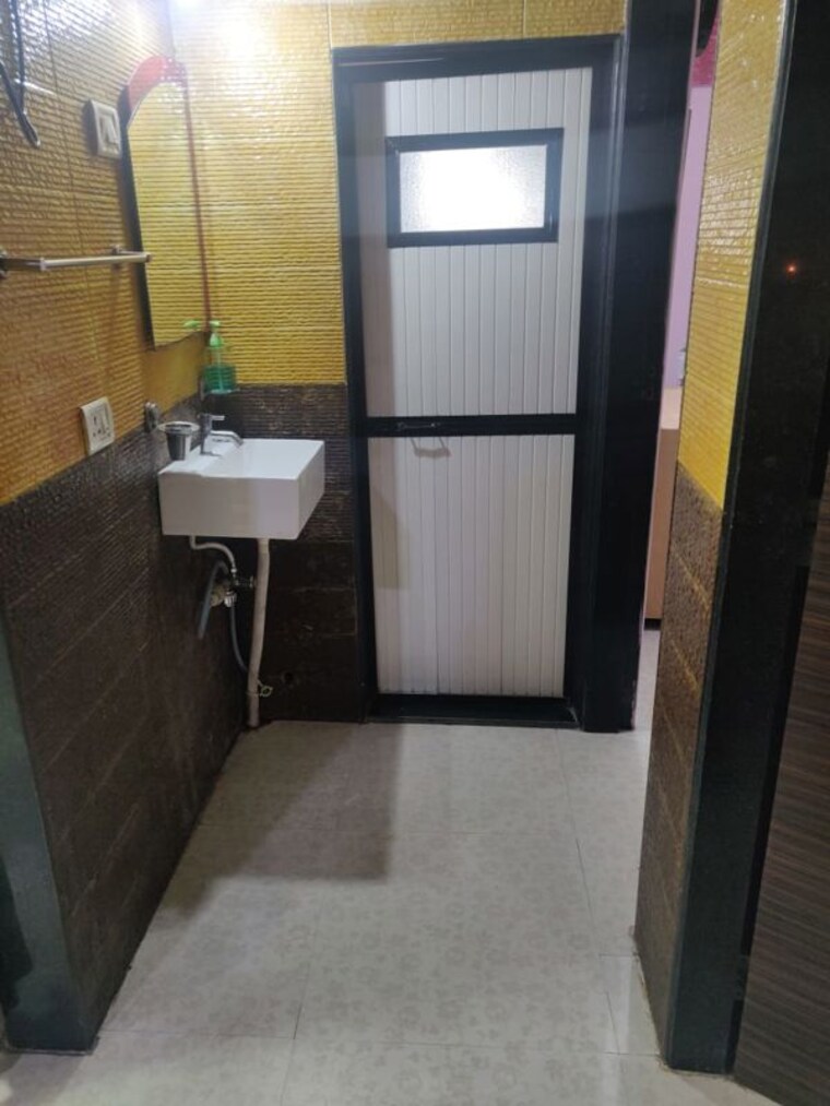 Bathroom, shiv-om-chs 2 Bedroom 1000 Sq.Ft. Apartment In Chandivali Mumbai 10761265