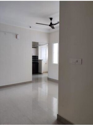Room in 2 BHK Apartment at Mantri Webcity, Hennur Road – for Rent