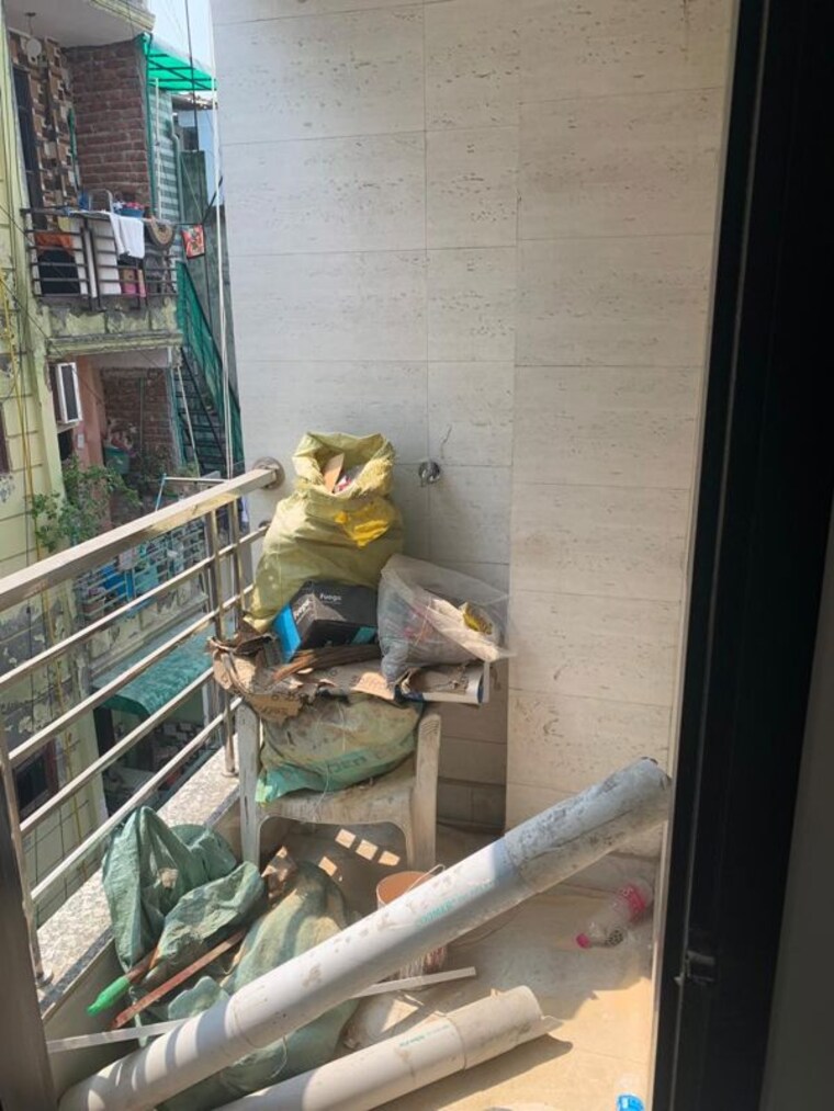 Balcony, uttam nagar 2 Bedroom 60 Sq.Yd. Builder Floor In Uttam Nagar Delhi 10761305