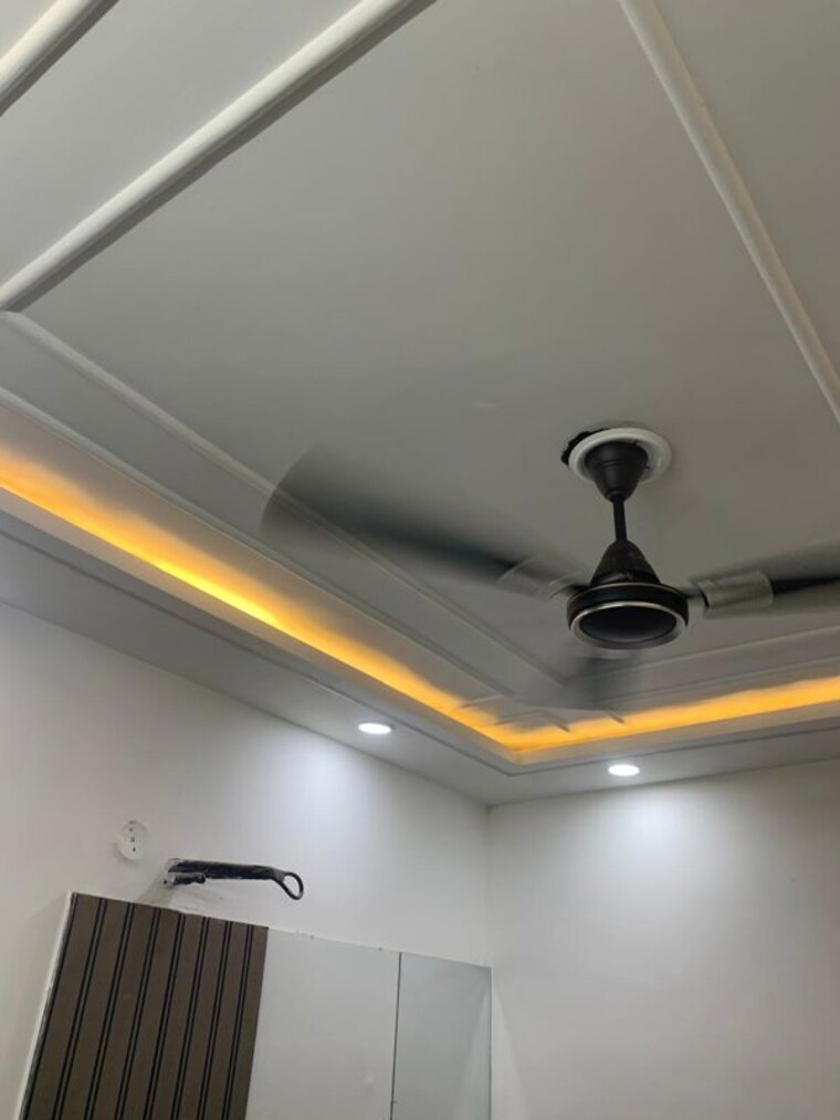 undefined, uttam nagar 2 Bedroom 60 Sq.Yd. Builder Floor In Uttam Nagar Delhi 10761305