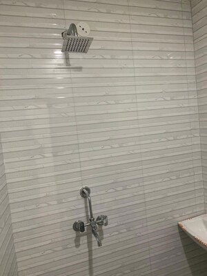 Bathroom in 2 BHK Builder Floor at Uttam Nagar – for Rent