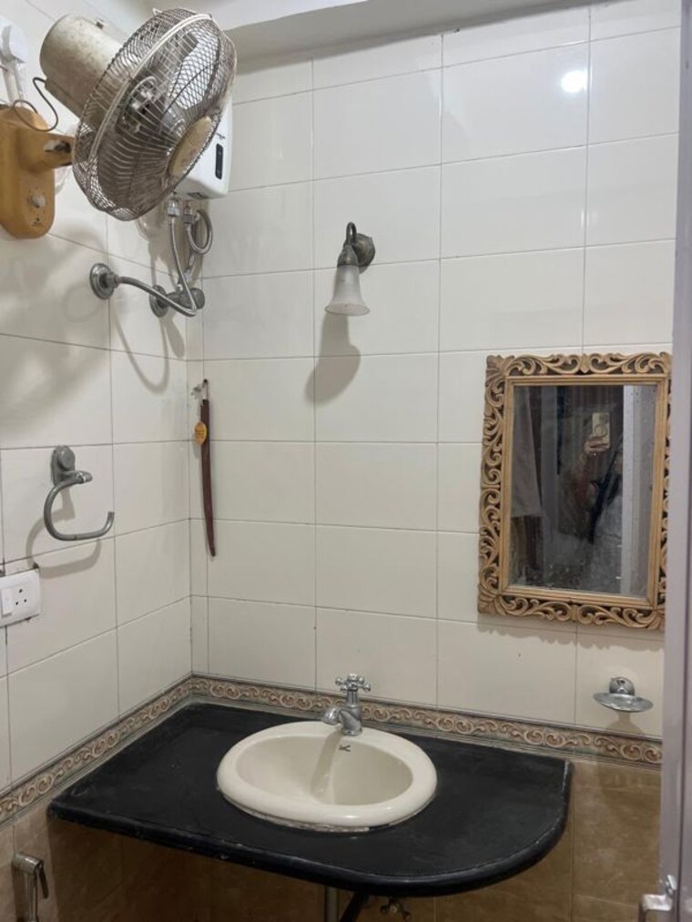 Bathroom, jalvayu-vihar-phase-2-and-3 2 Bedroom 1250 Sq.Ft. Apartment In Kharghar Sector 20 Navi Mumbai 10761254